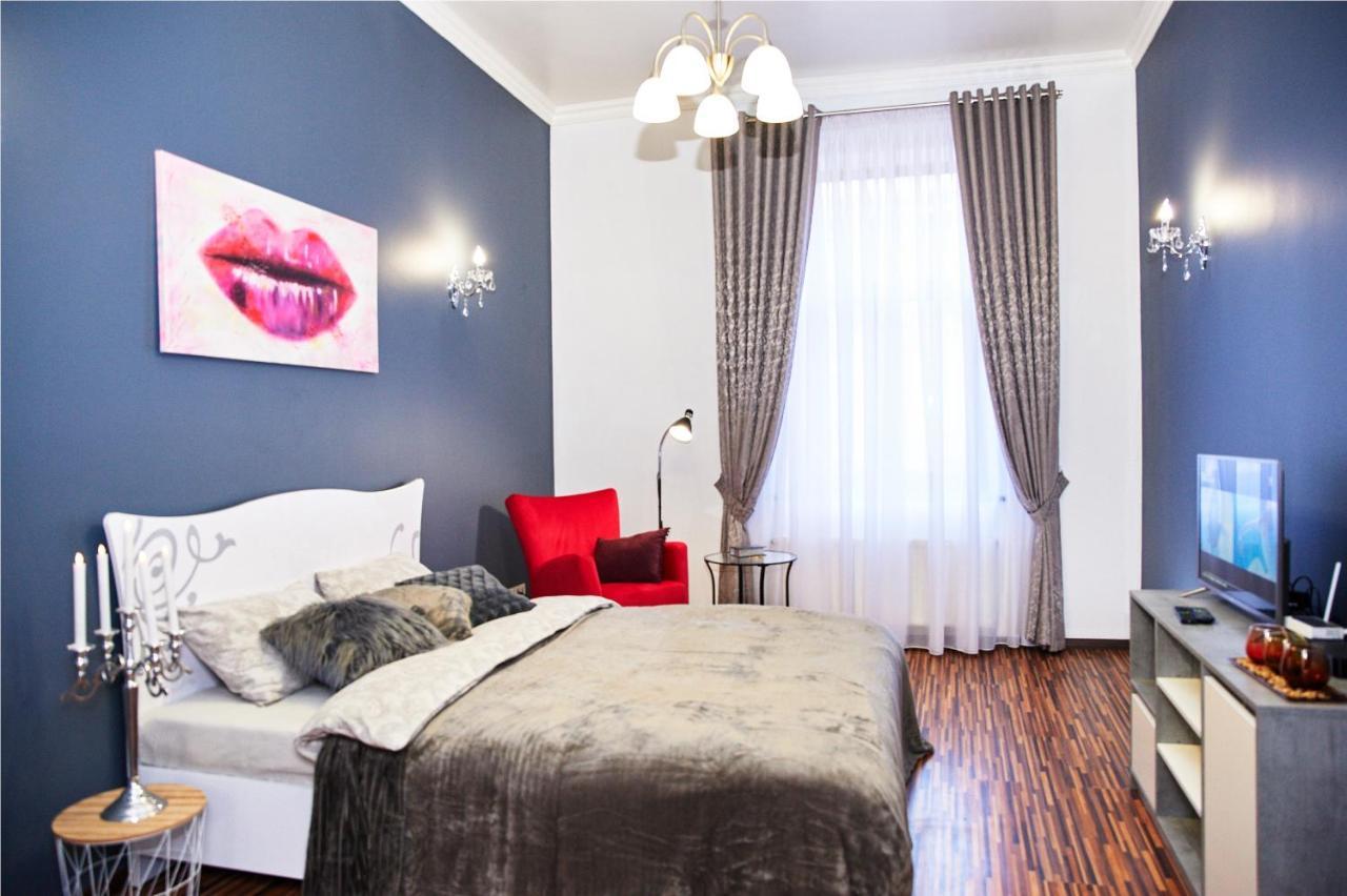 Designer Apartment In The Center Lviv Kültér fotó