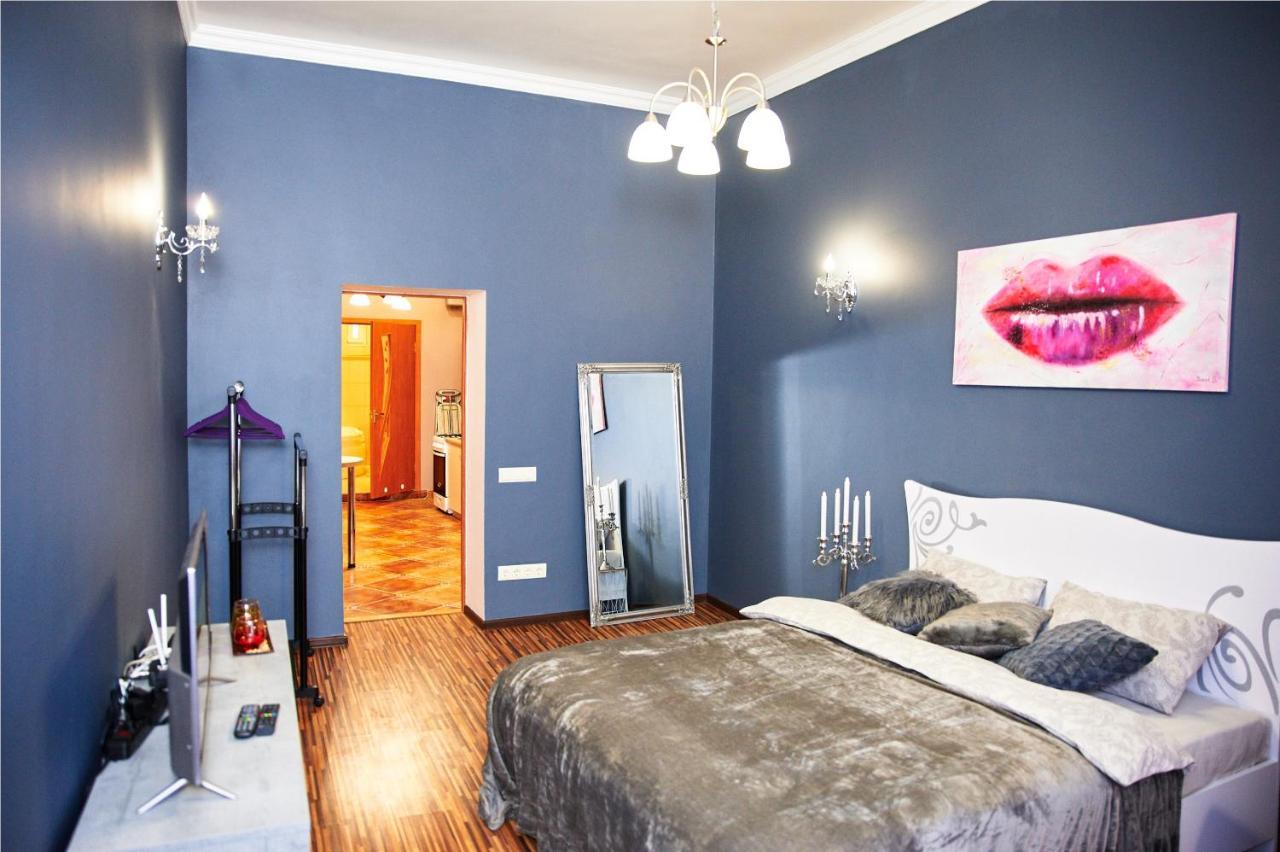 Designer Apartment In The Center Lviv Kültér fotó